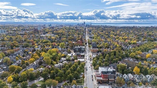 Foto del edificio - 1020 Elmwood Ave