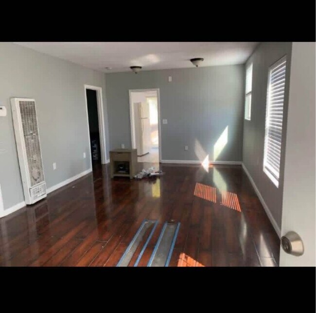 Foto del edificio - 16 Springs Rd