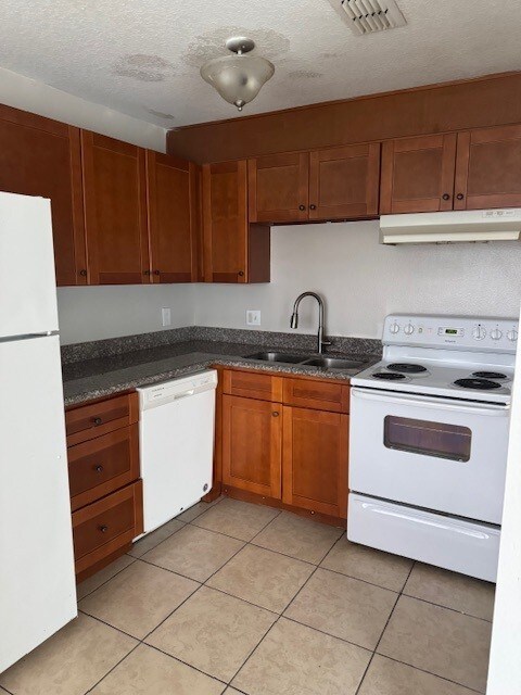 Building Photo - 817 Pablo Ln