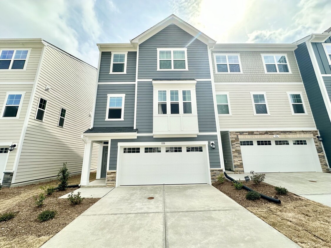 Foto principal - NEW Brier Creek Townhome!