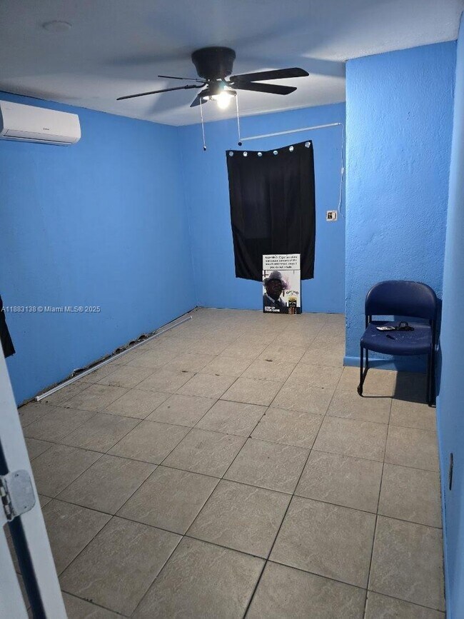 Foto del edificio - 2237 Simms St