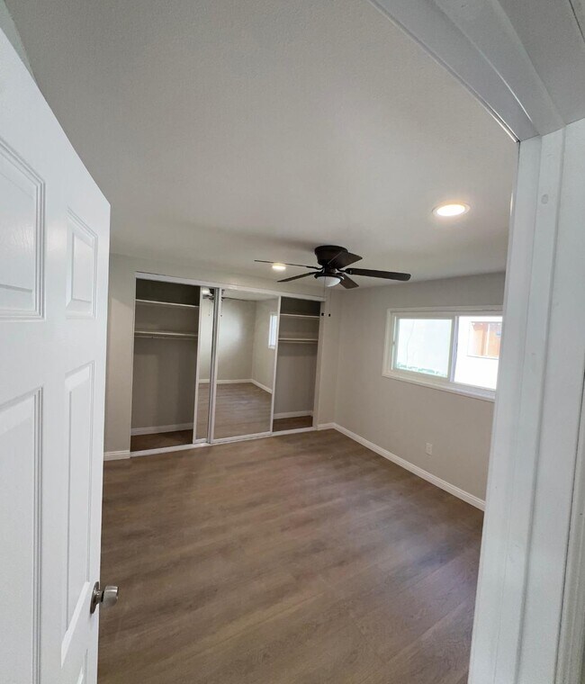 Foto del edificio - 3117 Pearl Dr