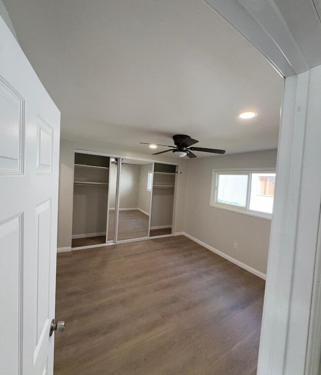 Building Photo - 3117 Pearl Dr