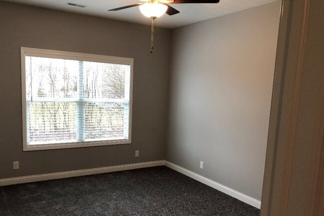 MASTER BEDROOM - 2278 Klondike Rd