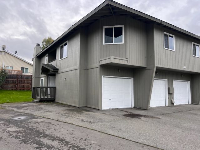 Building Photo - 1161 Golden Dawn Cir