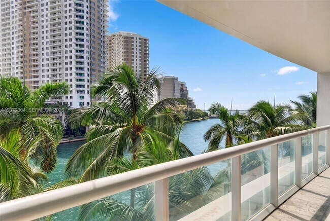 Foto del edificio - 465 Brickell Ave
