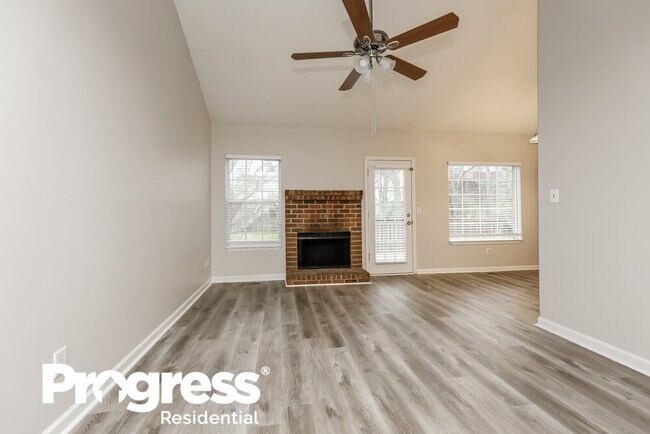 Building Photo - 230 High Chaperal Dr