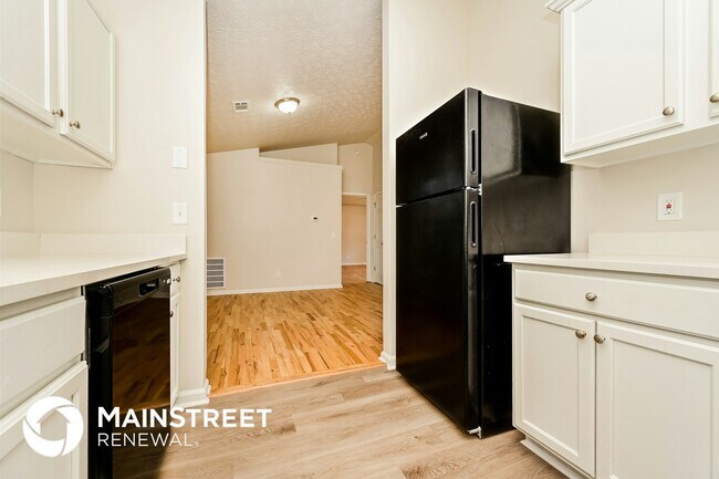 Foto del edificio - 3865 Cress Way Dr