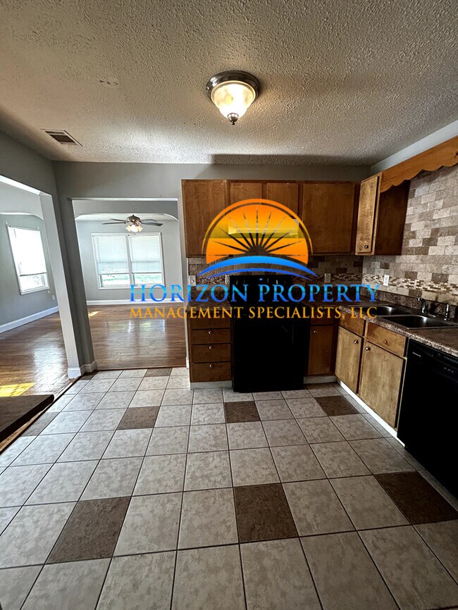 Building Photo - Great Four Bedroom Home with Lots of Space