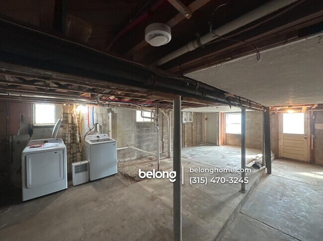 Building Photo - 33 Lansingville Rd