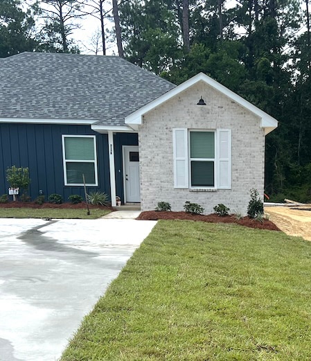 Primary Photo - 213 Hoover Dr