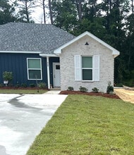 Building Photo - 213 Hoover Dr