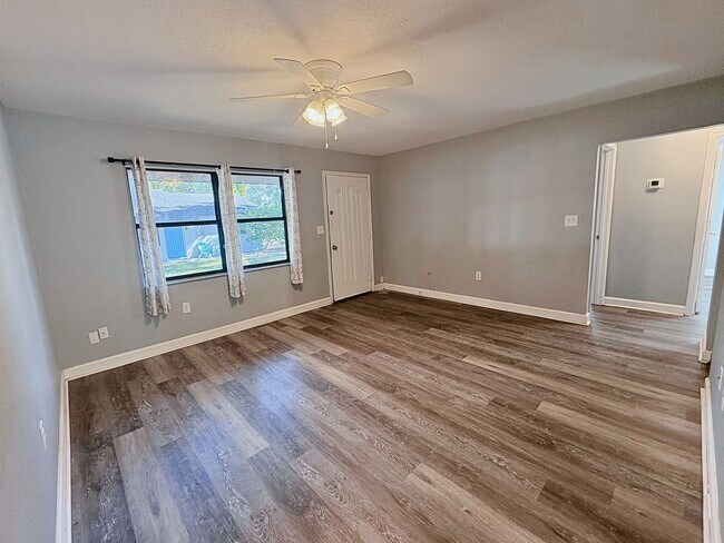 Foto del edificio - 427 6th Ave NE