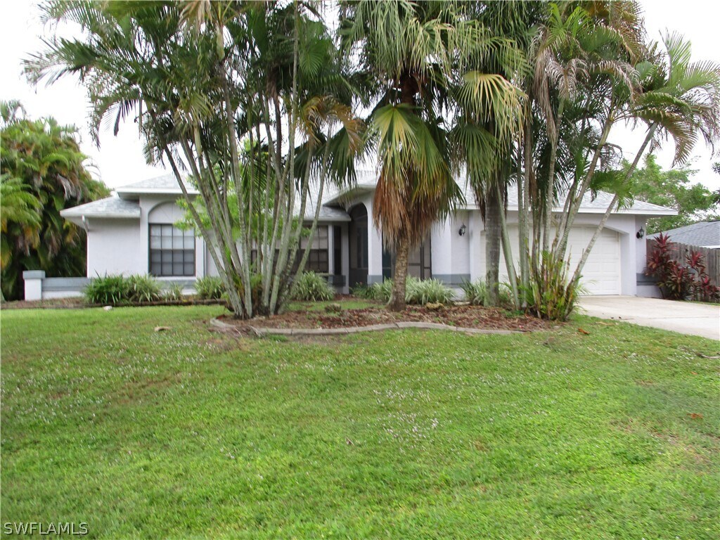 Primary Photo - 611 SW 26th St