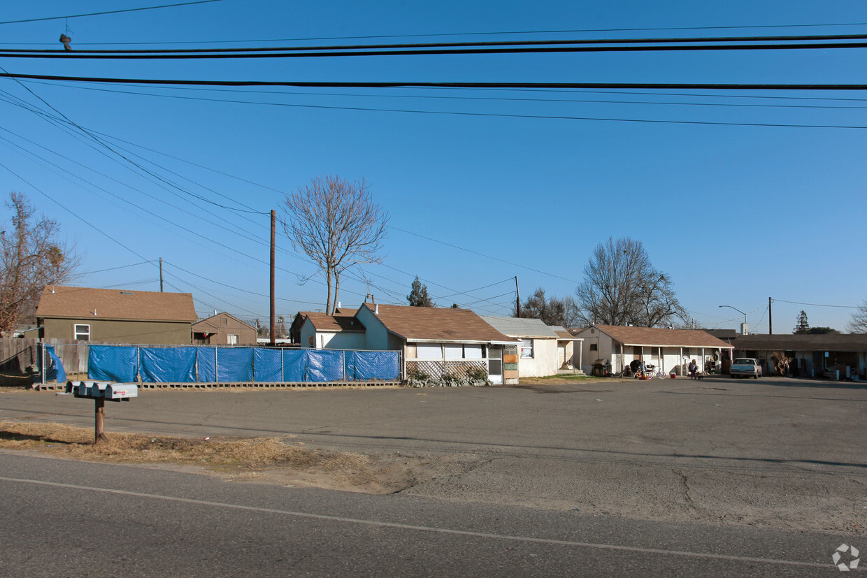 Building Photo - 3836 El Camino Ave