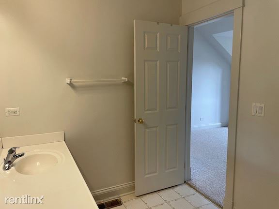 Foto del edificio - 2 br, 1.5 bath Townhome - 215 S. Ewing Street