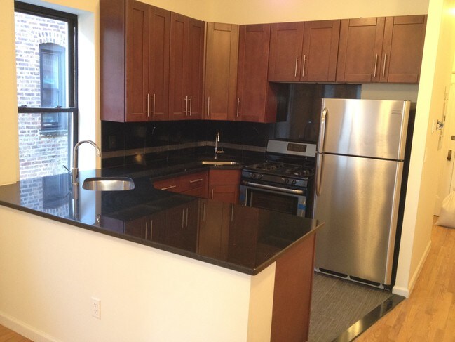 Building Photo - 1435 Carroll St