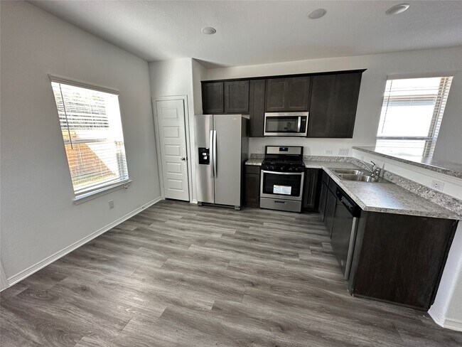 Foto del edificio - 16662 Moss Ln