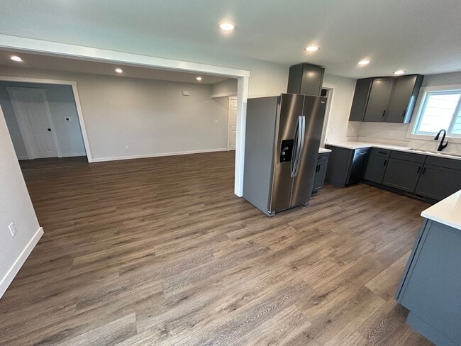 Building Photo - Fully Remodeled Five Bedroom House for Rent!