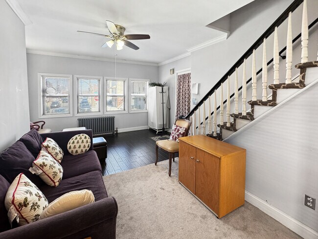 Sala de estar - 113 Van Winkle Ave