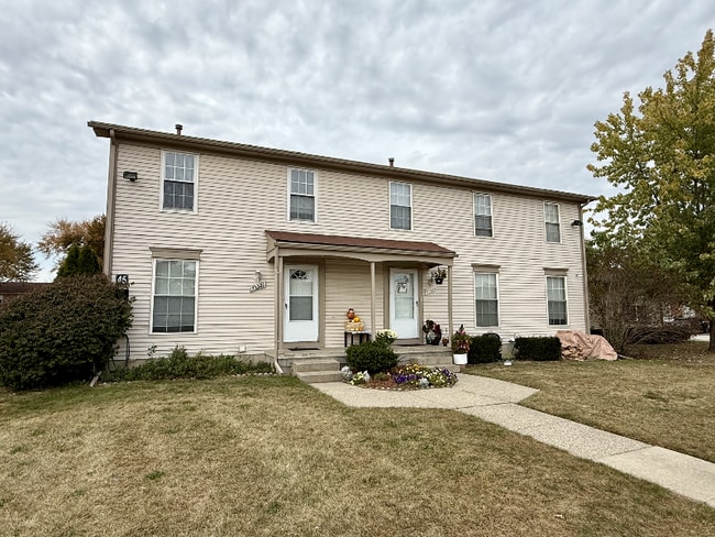 Building Photo - 35321 Turner Dr