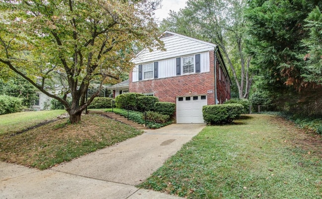 Photo - 4902 Elsmere Ave House