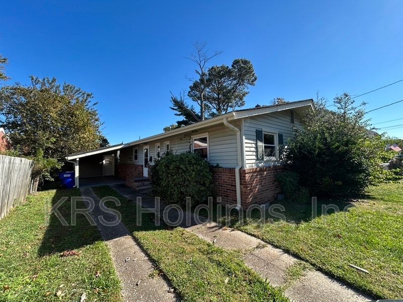 Primary Photo - 156 Cherry St