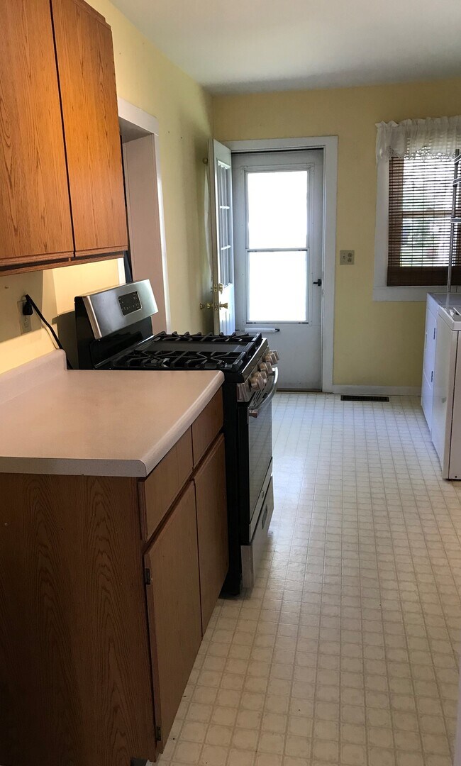 714 W Carroll St, IL 61455 House Rental in IL