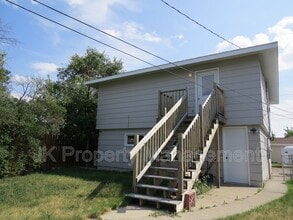 Building Photo - 4246 5th Ave N