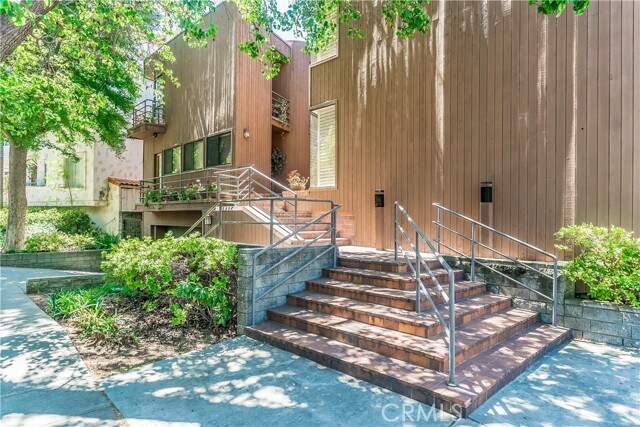 Foto del edificio - 13236 Valleyheart Dr