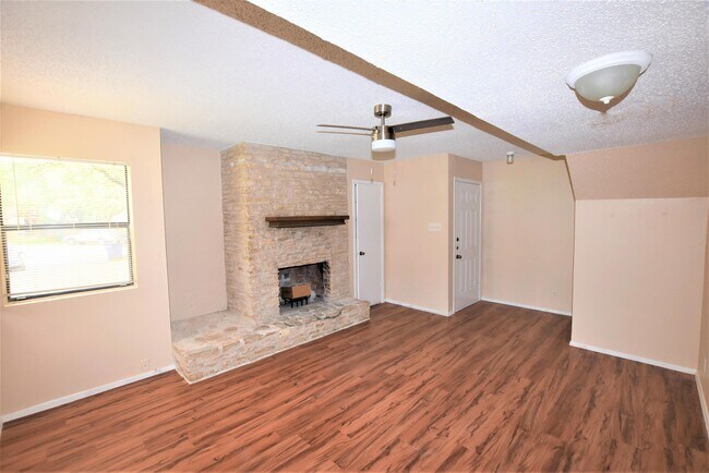 Foto del edificio - 9023 Sawtooth Ln