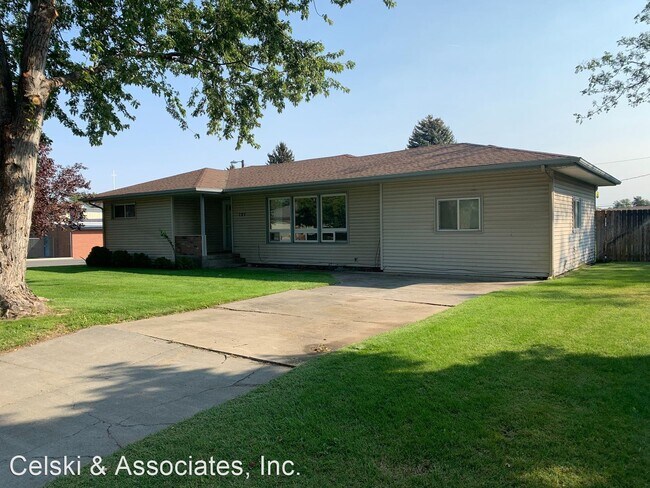 Building Photo - 4 br, 2.5 bath House - 127 S Union St.