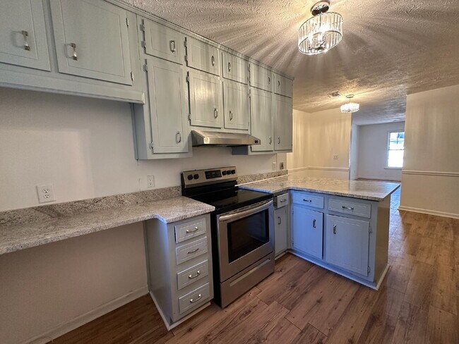 Foto del edificio - Fully Renovated 2 Bedroom 2 Bath Duplex in Stone Mountain