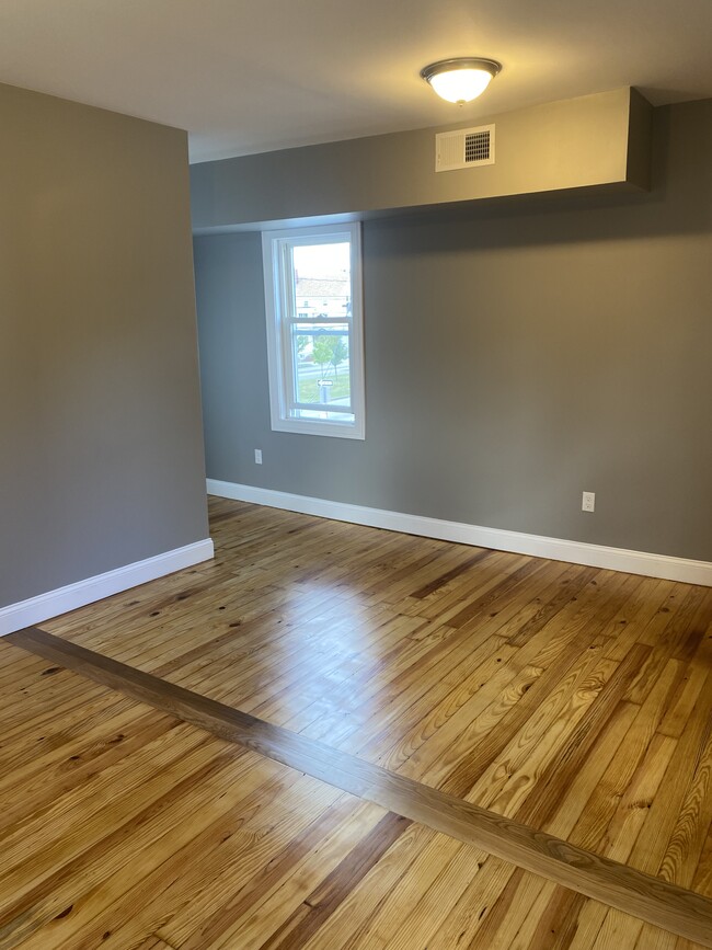 Foto del edificio - 1190 Plymouth Ave