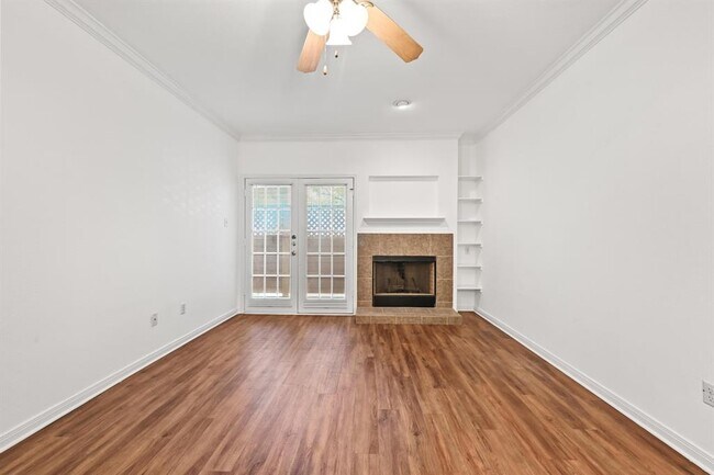 Foto del edificio - 3111 Tom Green St