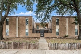 Building Photo - 3824 Cibolo Dr