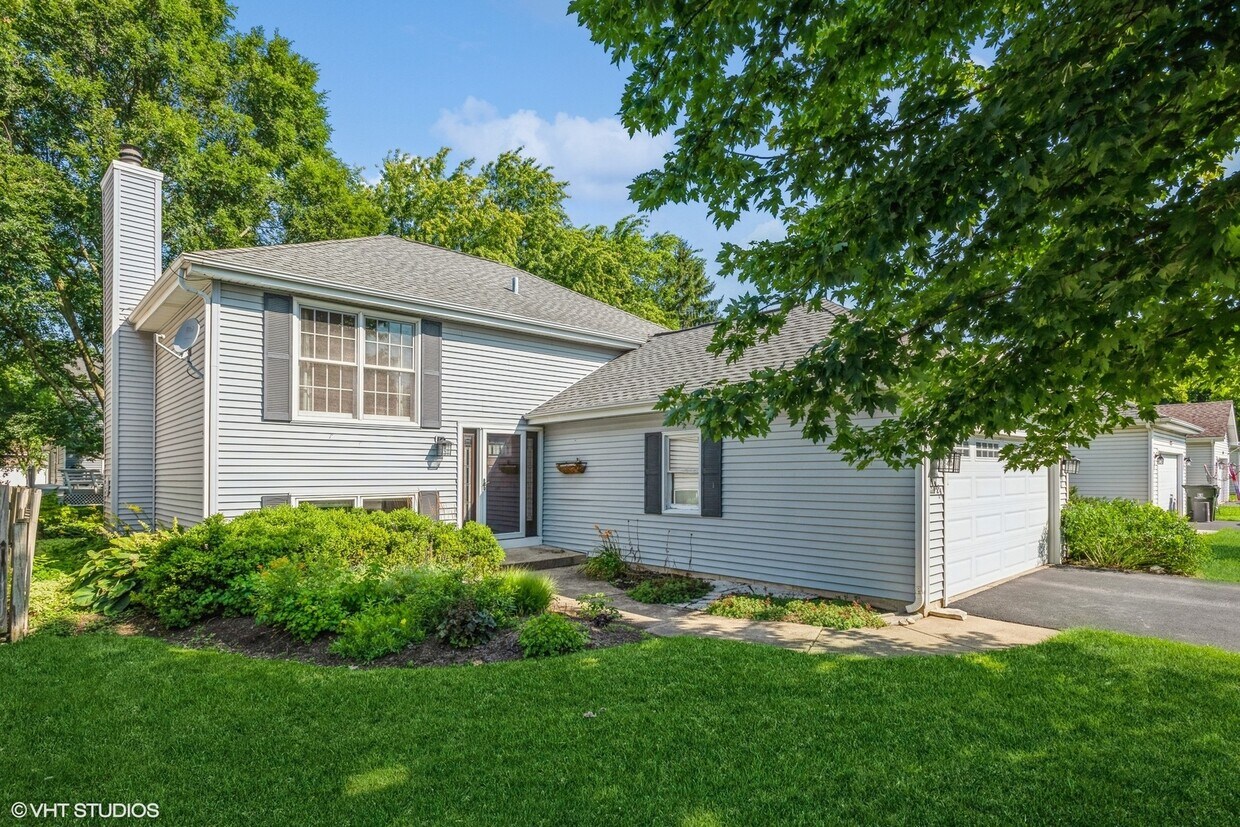 Primary Photo - 1121 Needham Rd