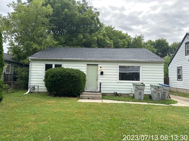 Building Photo - 4968 N 49th St