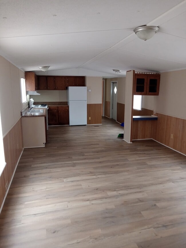 Building Photo - 150 Hurricane Ln