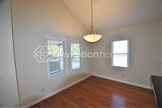 Building Photo - 1551 New St NE