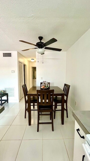 Foto del edificio - 1747 Rodman St