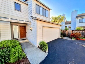 Building Photo - 1206 Sierra Village Way
