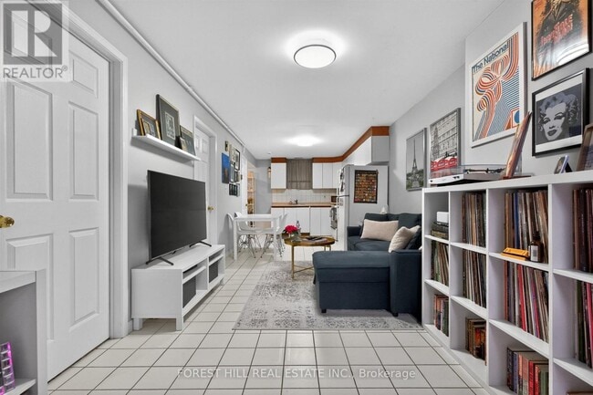 Building Photo - 14 Concord Ave