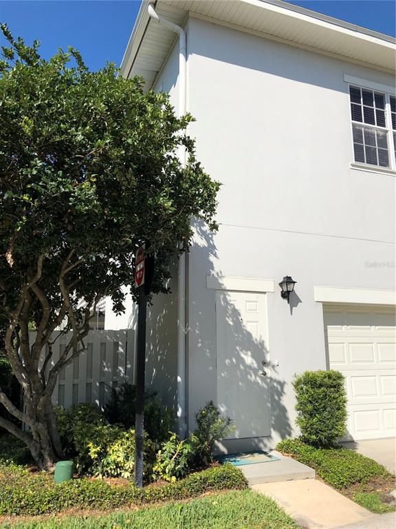 Foto principal - 4450 Twinview Ln