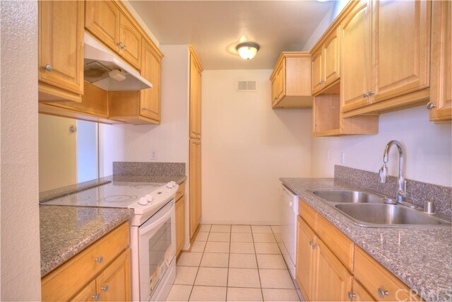 Building Photo - 5578 Temple City Blvd