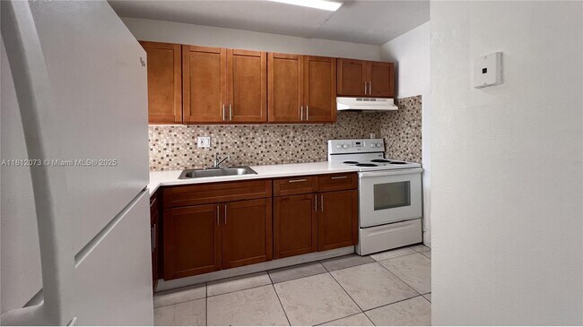 Foto del edificio - 3675 W 11th Ave