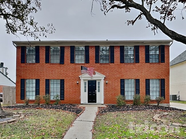 Building Photo - 8111 Silver Fir Dr