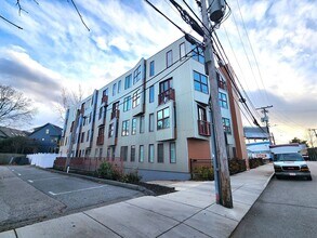 Building Photo - 24 Bay State Rd