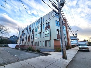 Building Photo - 24 Bay State Rd