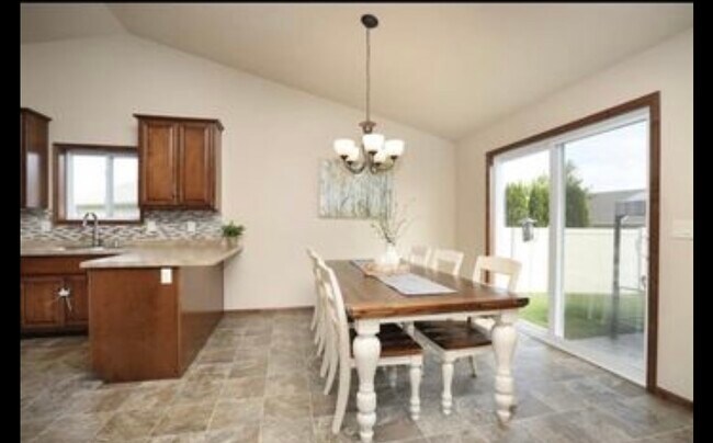 Building Photo - 1454 Navigator Way